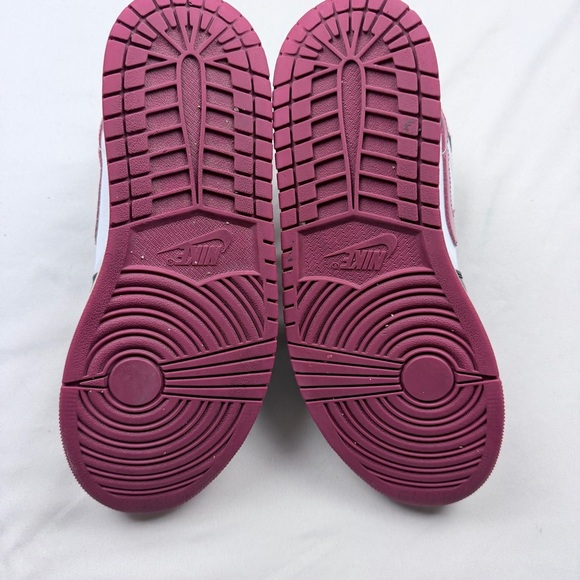 Nike Air Jordan 1 Mid \'Bred Toe main image 7